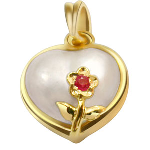 Diwali Gifts, Heart Shape Gold Pendant