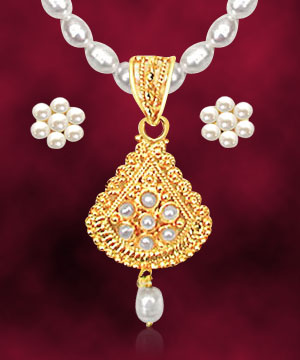 24kt Gold Plated Pendant & Freshwater Pearl Set